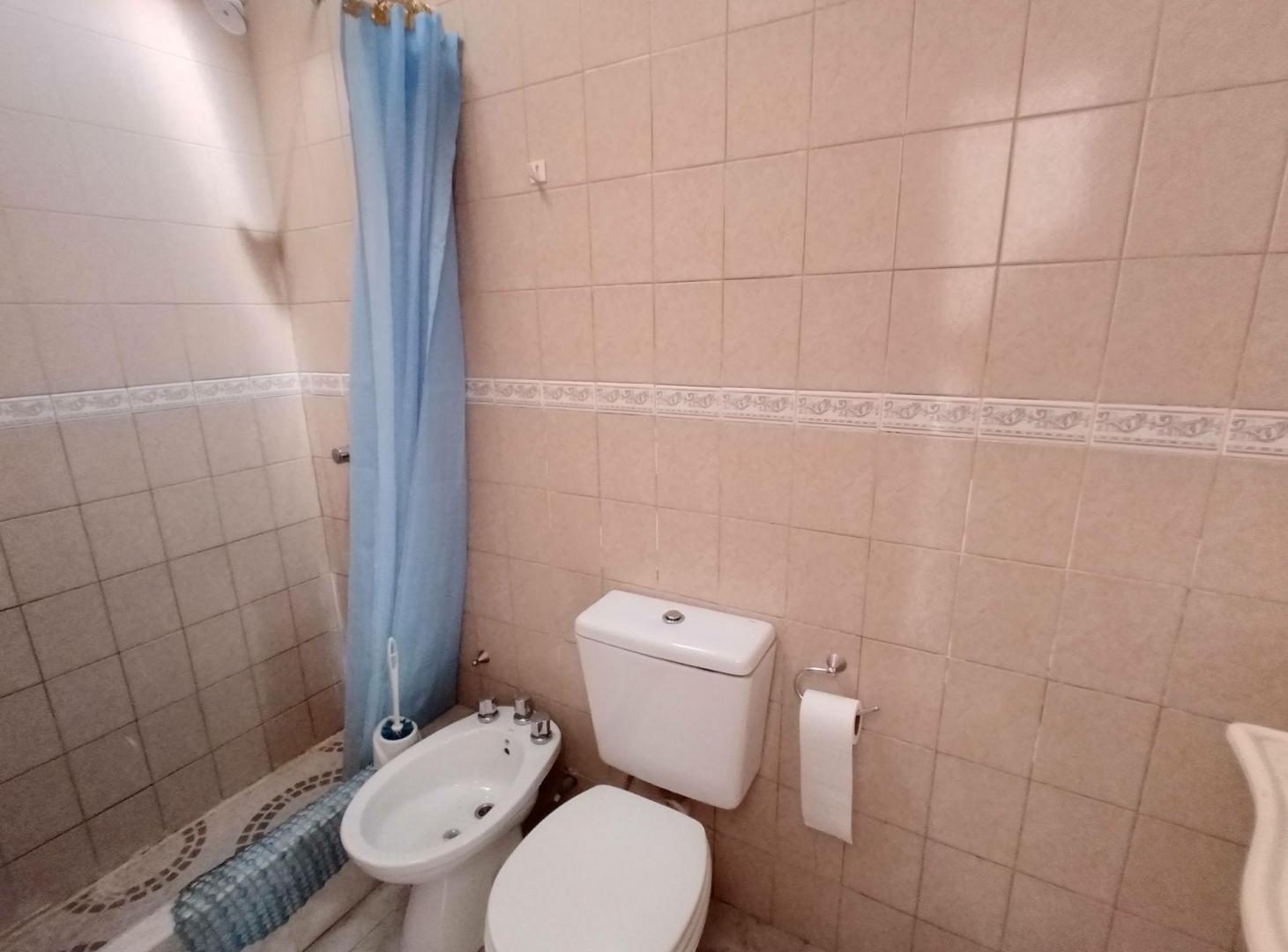 Foto de ALQUILER CASA DE PASILLO DOS DORMITORIOS REFINERIA, imagen 3
