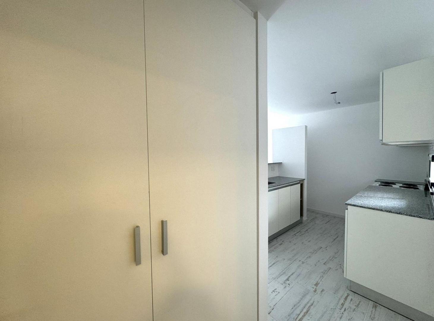 Foto de ALQUILER DEPTO 1 DORM CON BALCÓN, LOURDES, imagen 1