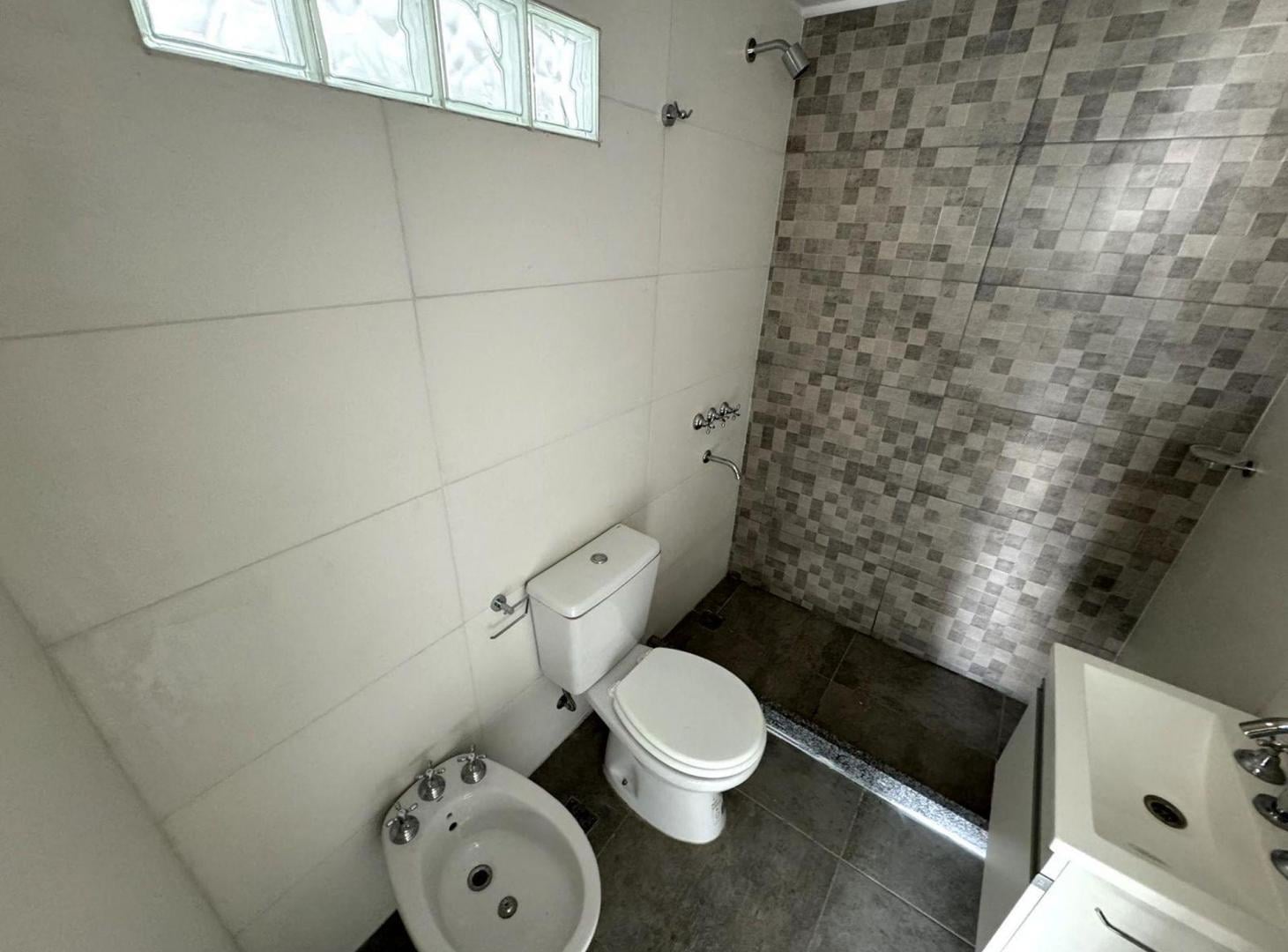 Foto de ALQUILER DEPTO 1 DORM CON BALCÓN, LOURDES, imagen 4