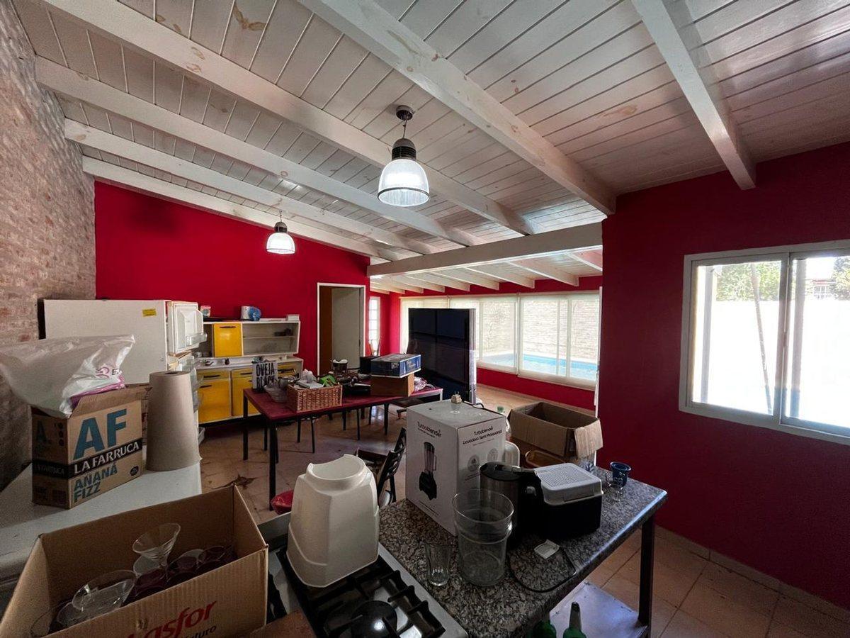 Foto de VENTA QUINCHO EN FUNES CON PILETA 1 DORMITORIO, imagen 1