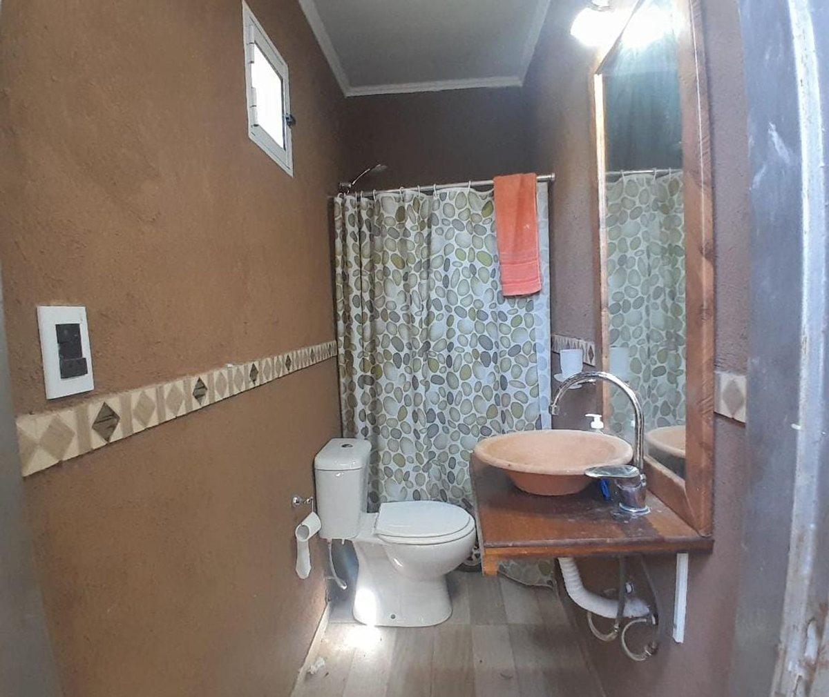 Foto de VENTA-CASA- FRENTE AL ARROYO CON PILETA-PERMUTA, imagen 3