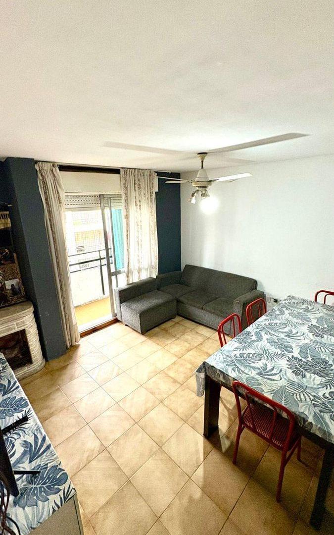 Foto de Dto 2 Dorm + Comodín Balcón al Frente Centro, imagen 3