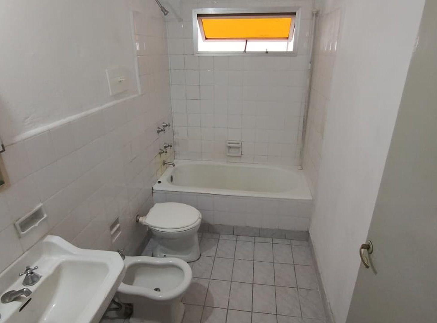 Foto de VENTA CASA 3 DORMIS JARDIN/PATIO- PARQUE FIELD, imagen 4