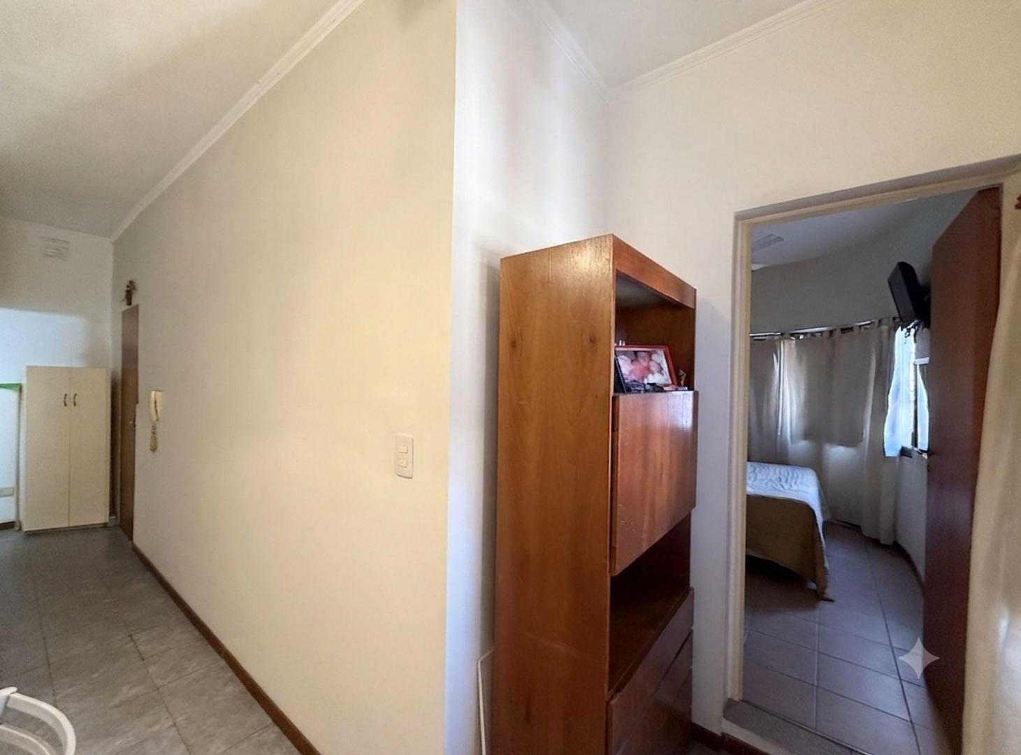 Foto de VENTA DEPARTAMENTO 1 DORMITORIO BARRIO LAS HERAS, imagen 2