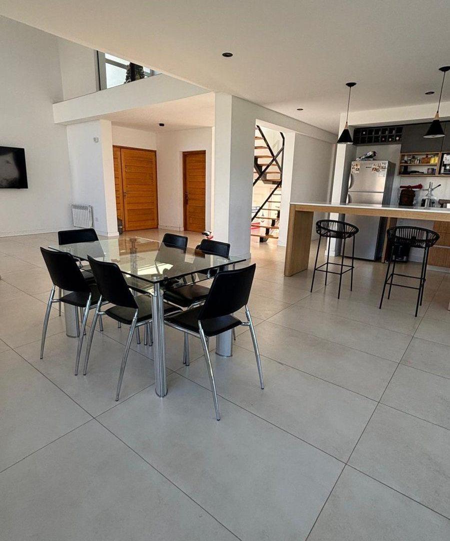Foto de VENTA DE CASA 4 DORMITORIOS EN DON MATEO, imagen 1