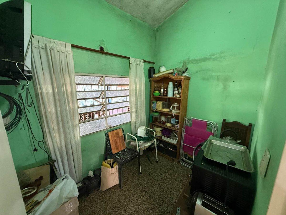 Foto de VENTA CASA 2 DORMITORIOS + COMODIN, PATIO Y PILETA, imagen 4