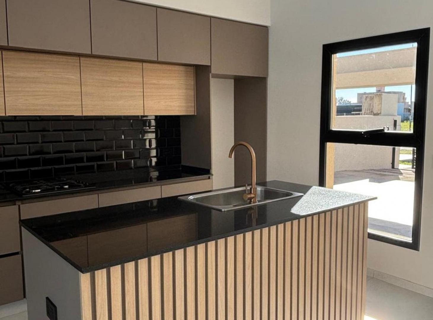 Foto de VENTA DE CASA A ESTRENAR EN DON MATEO, FUNES, imagen 4