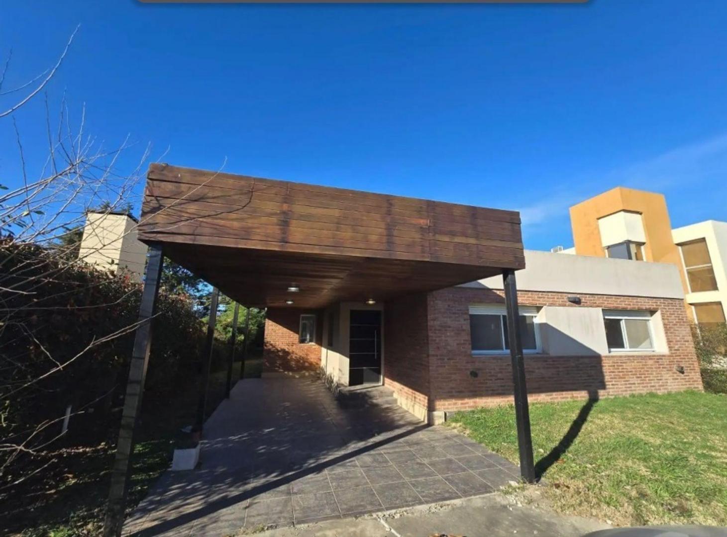 Foto de VENTA CASA 3 DORMITORIOS CAMPOS DE ESTHER 672 m², imagen 3