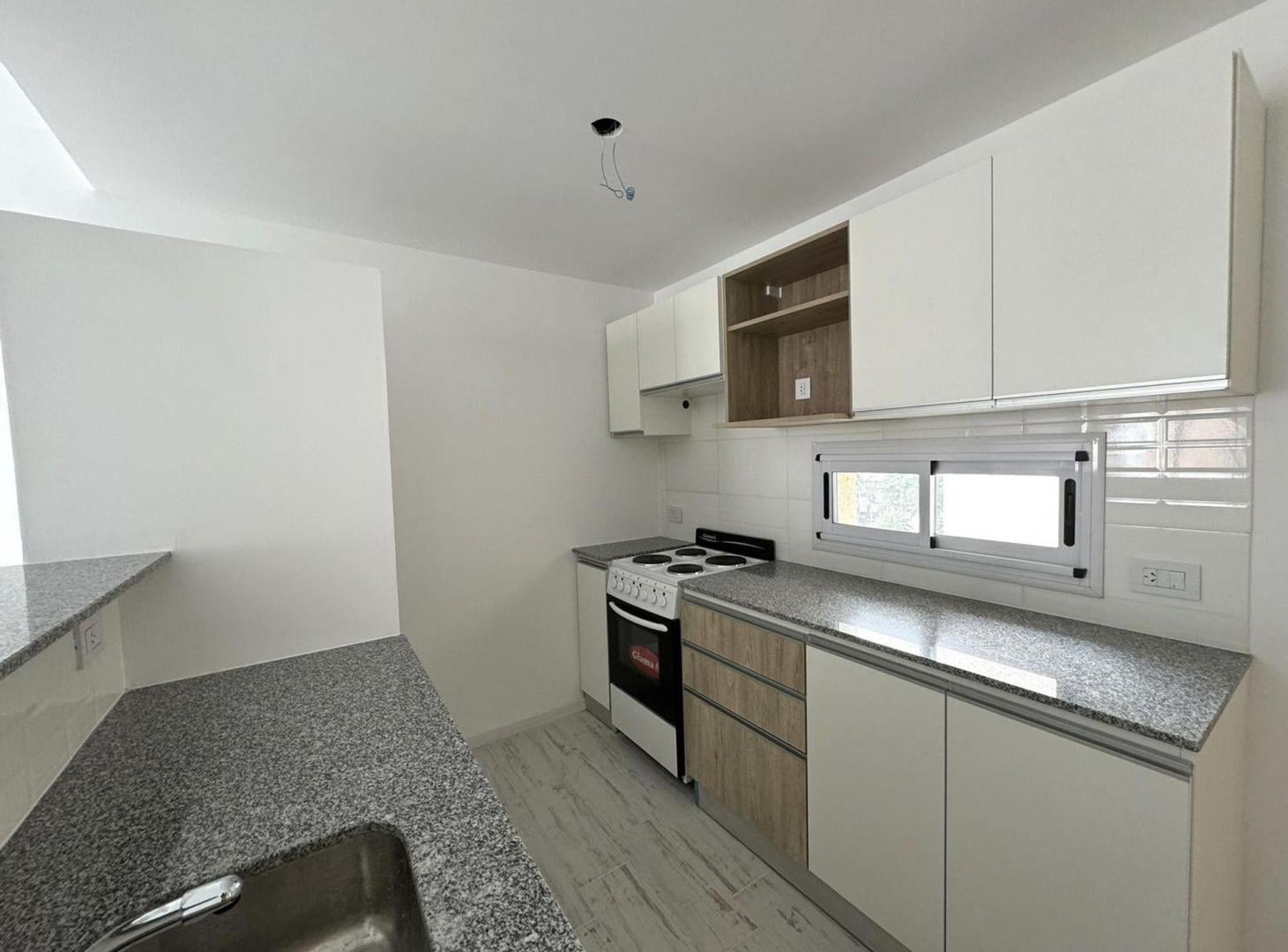 Foto de ALQUILER DEPTO 1 DORM CON BALCÓN, LOURDES, imagen 1