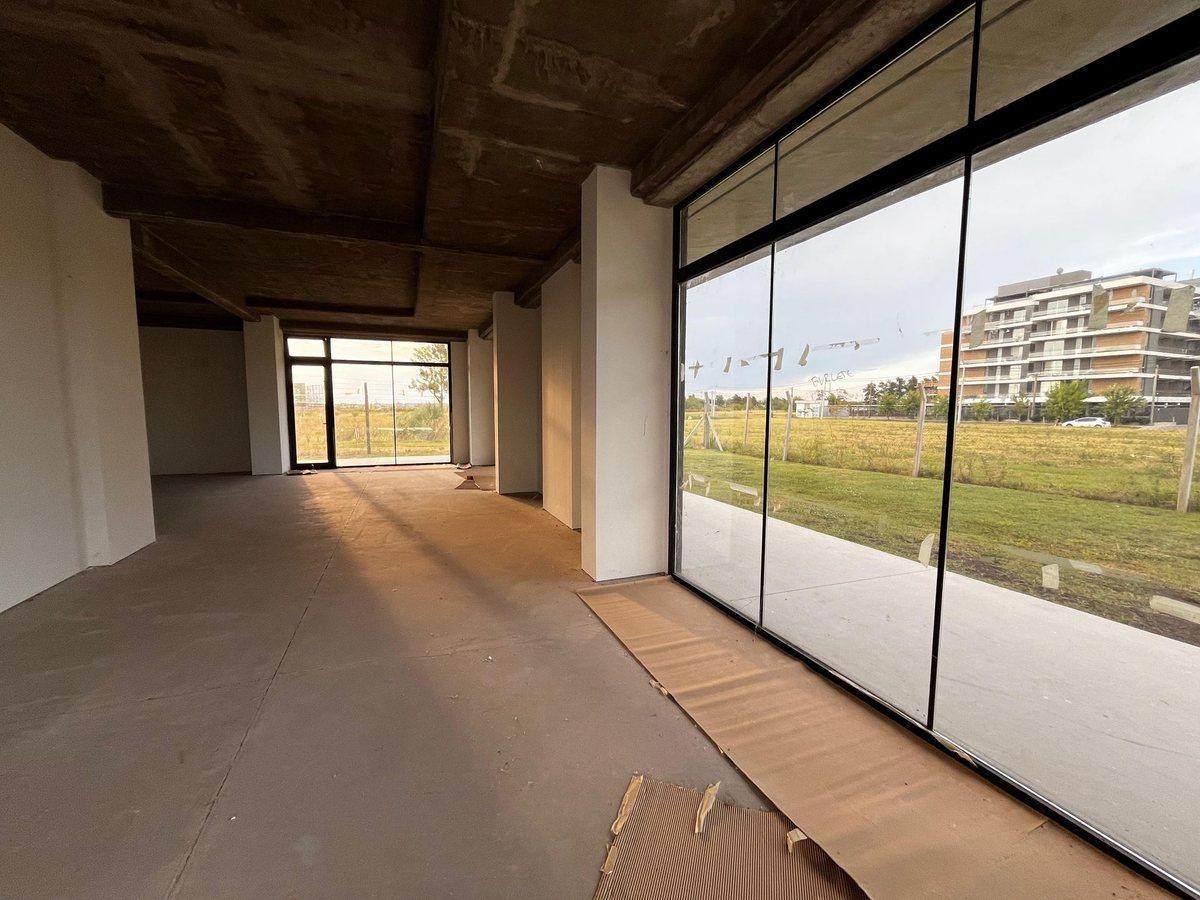Foto de LOCAL EN ALQUILER EN PLAZA TIERRA NUEVA – 100 m², imagen 4