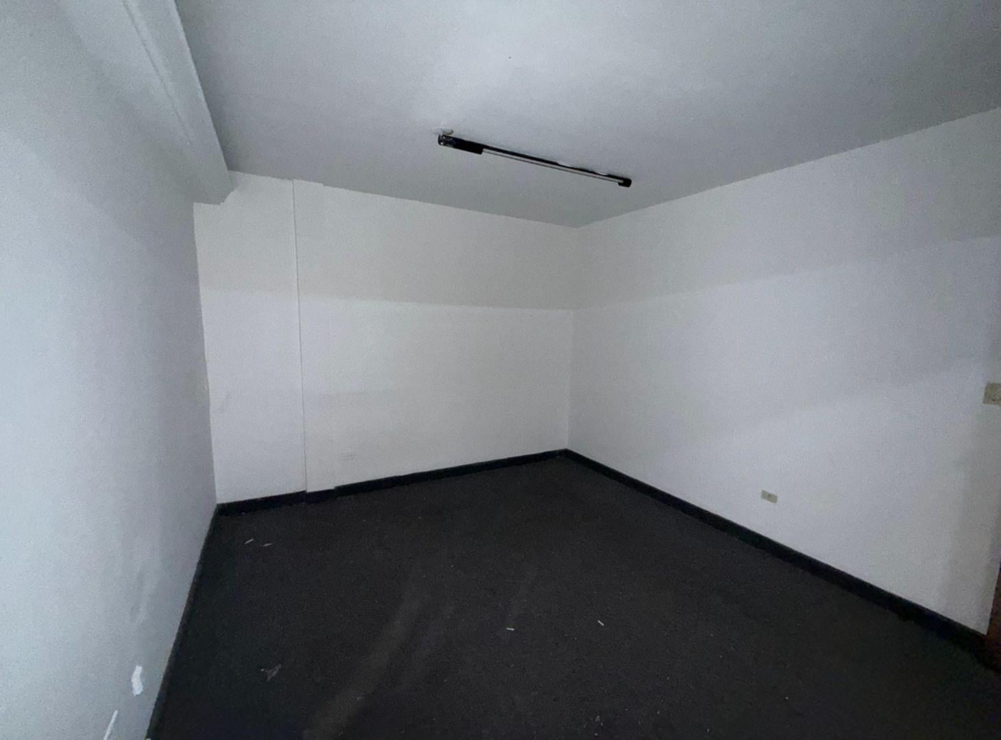 Foto de VENTA OFICINA APTA LOCAL ZONA CENTRO OPORTUNIDAD, imagen 5