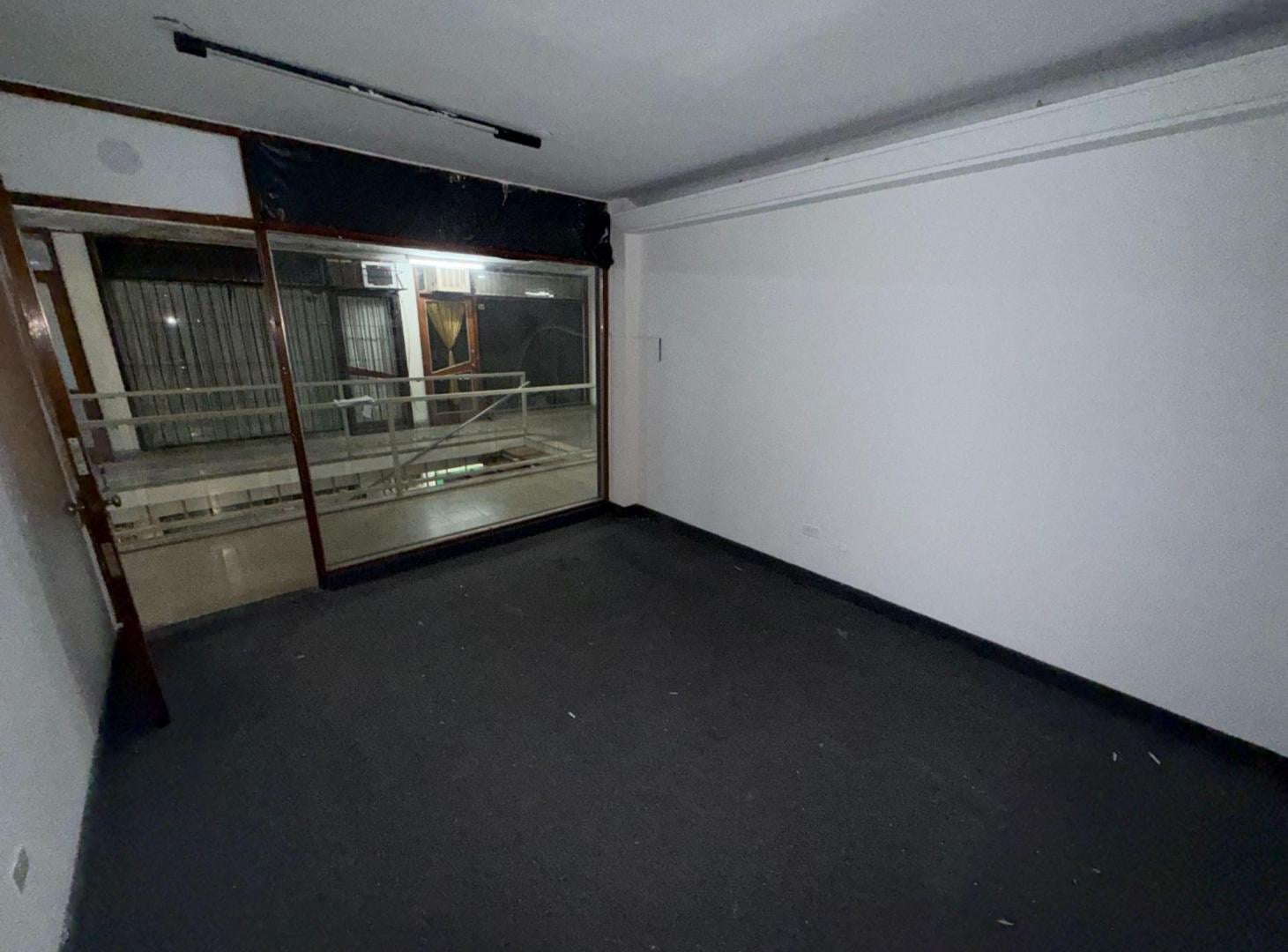 Foto de VENTA OFICINA APTA LOCAL ZONA CENTRO OPORTUNIDAD, imagen 4