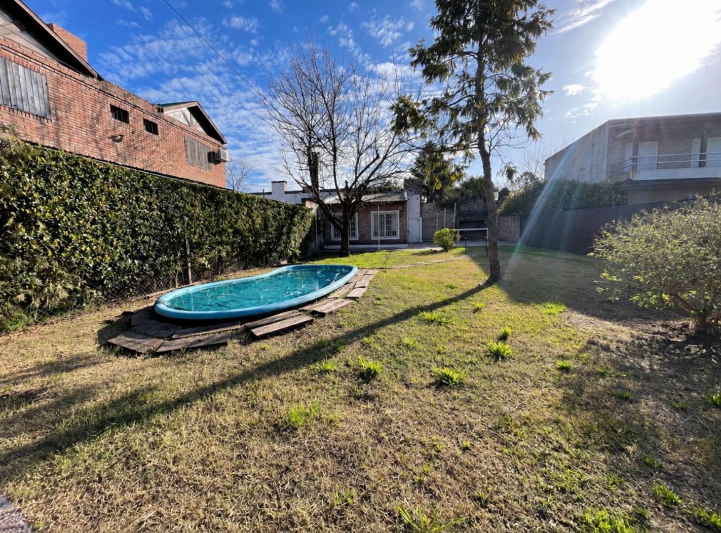 Foto de CASA EN VENTA FUNES JARDIN PILETA APTA CREDITO, imagen 2