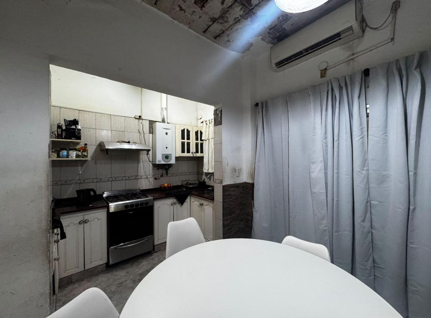 Foto de CASA EN VENTA 2 DORMITORIOS ZONA SUR A RECICLAR, imagen 5