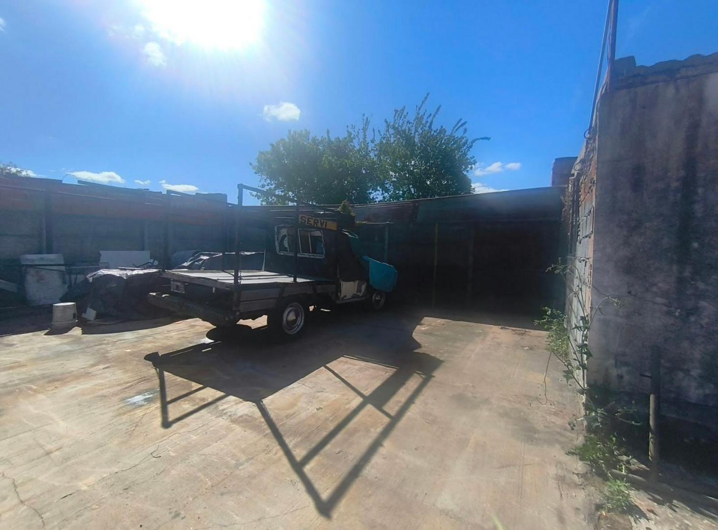 Foto de GALPON EN VENTA CON 20 COCHERAS BARRIO TRIANGULO, imagen 2