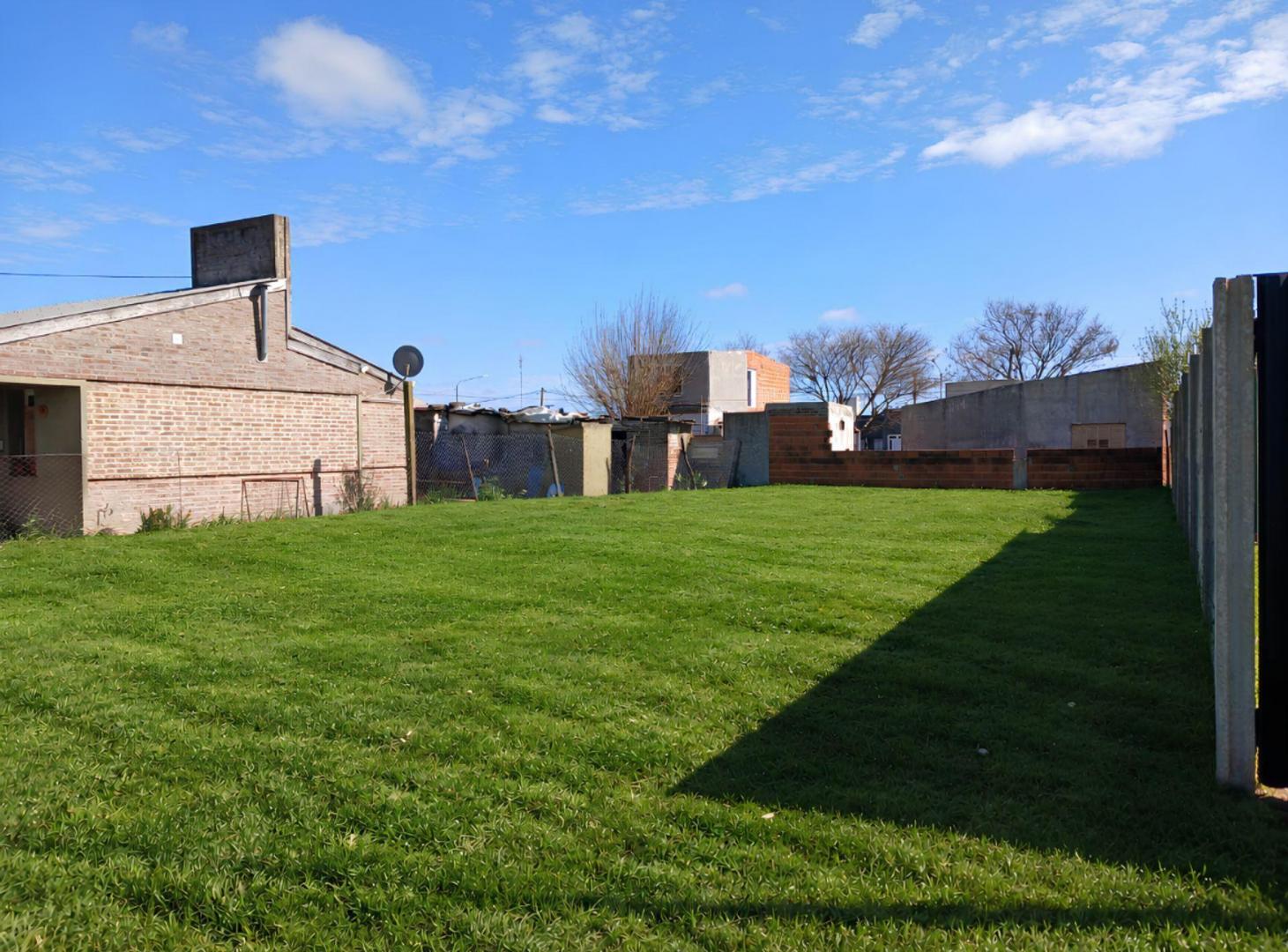 VENTA DE TERRENO EN CORONEL BOGADO 255M2