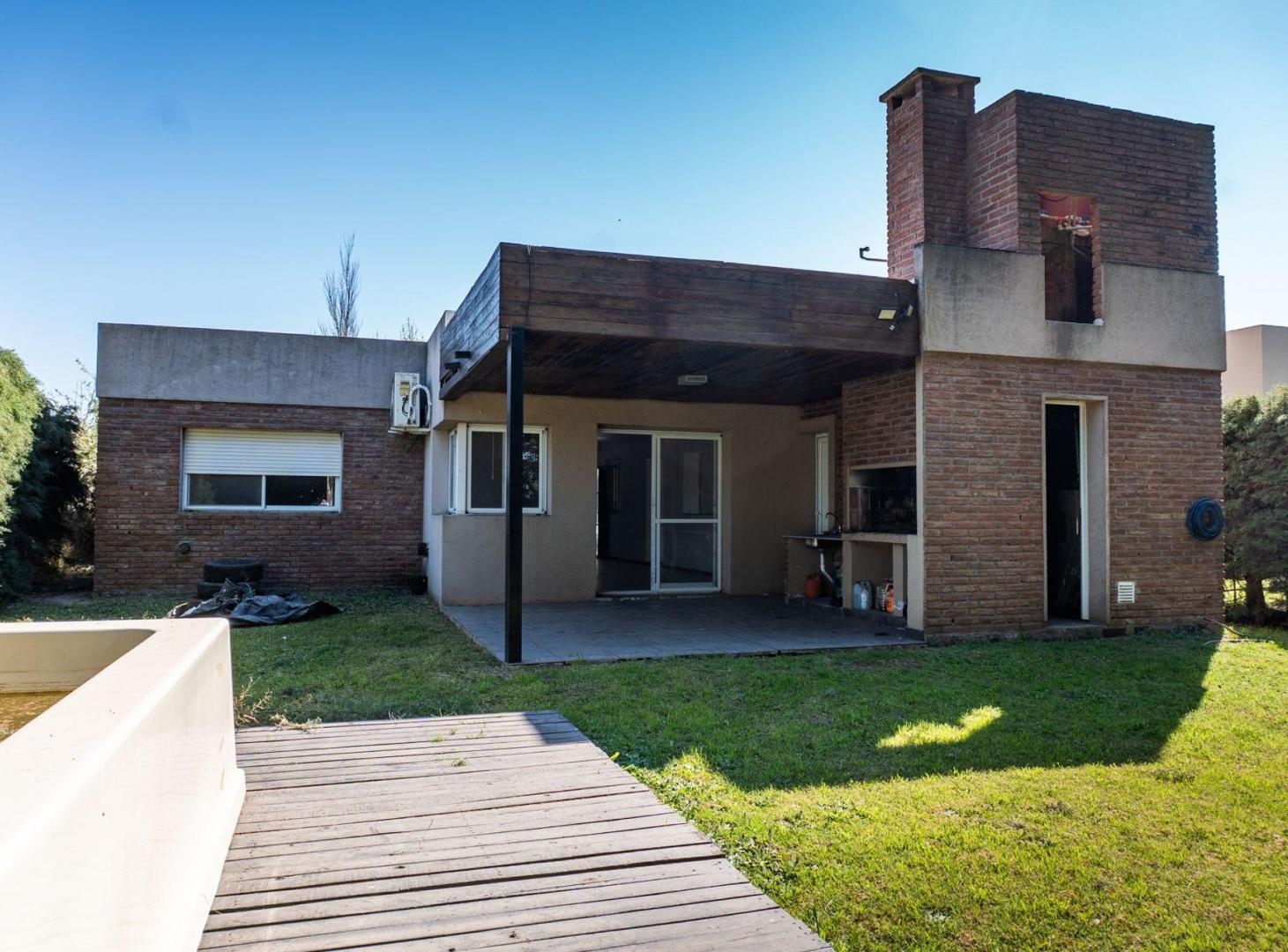 Foto de VENTA CASA 3 DORMIS CAMPOS DE ESTHER APTO CREDITO, imagen 1