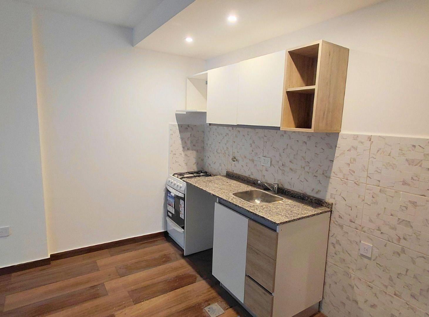 Foto de VENTA DEPTO 1 DORMITORIO CON BALCÓN CENTRO RIO, imagen 5