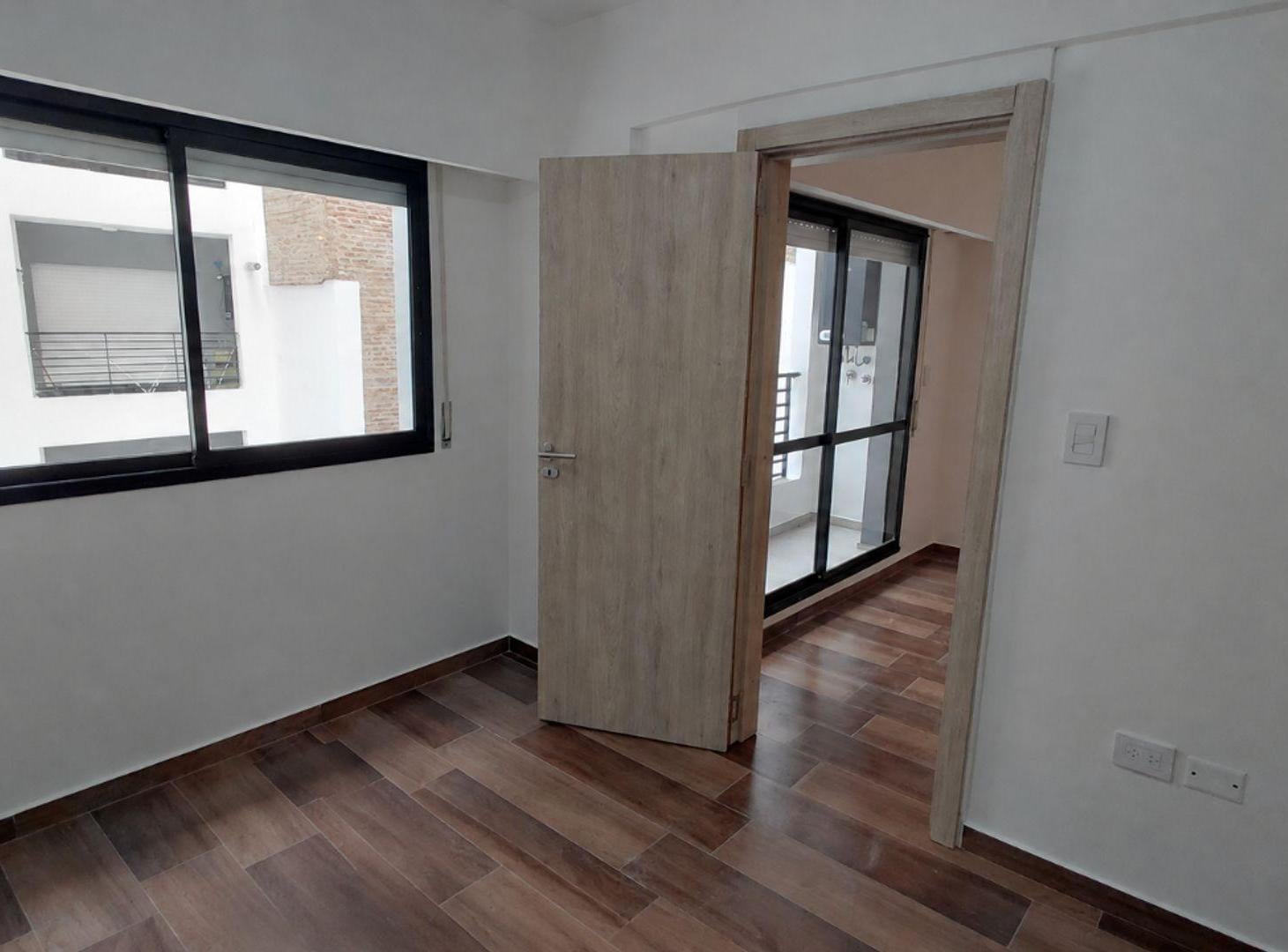 Foto de VENTA DEPTO 1 DORMITORIO CON BALCÓN CENTRO RIO, imagen 5