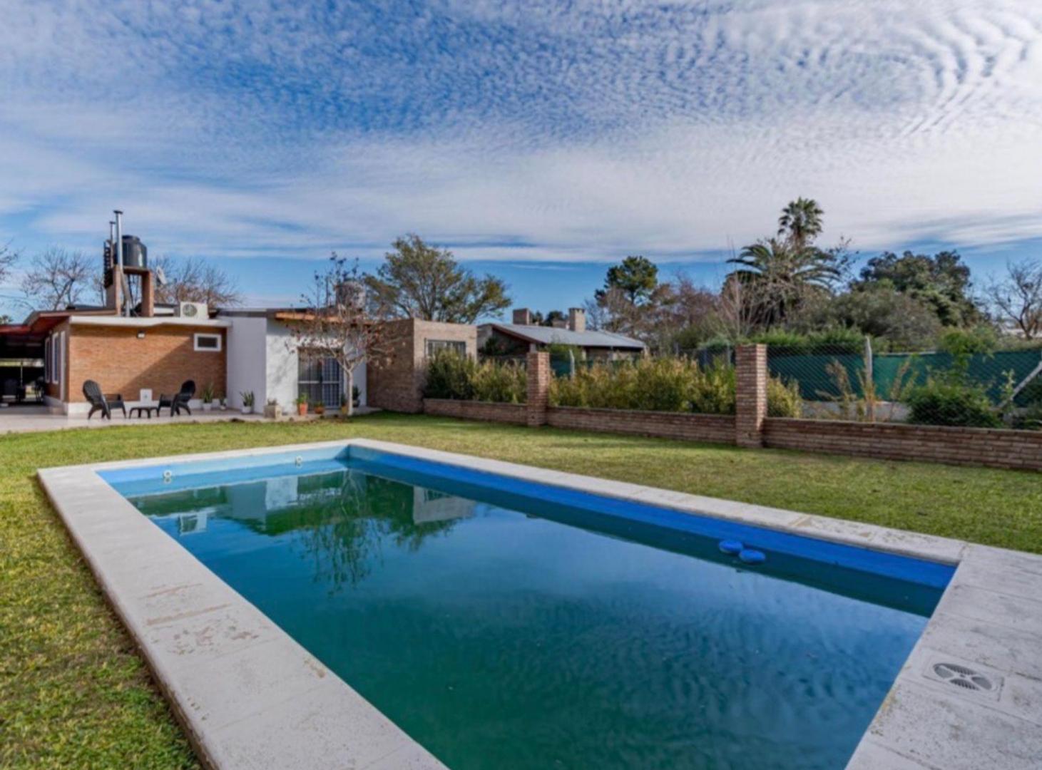 Foto de FUNES CASA DE 3 DORMITORIOS CON PILETA, imagen 1
