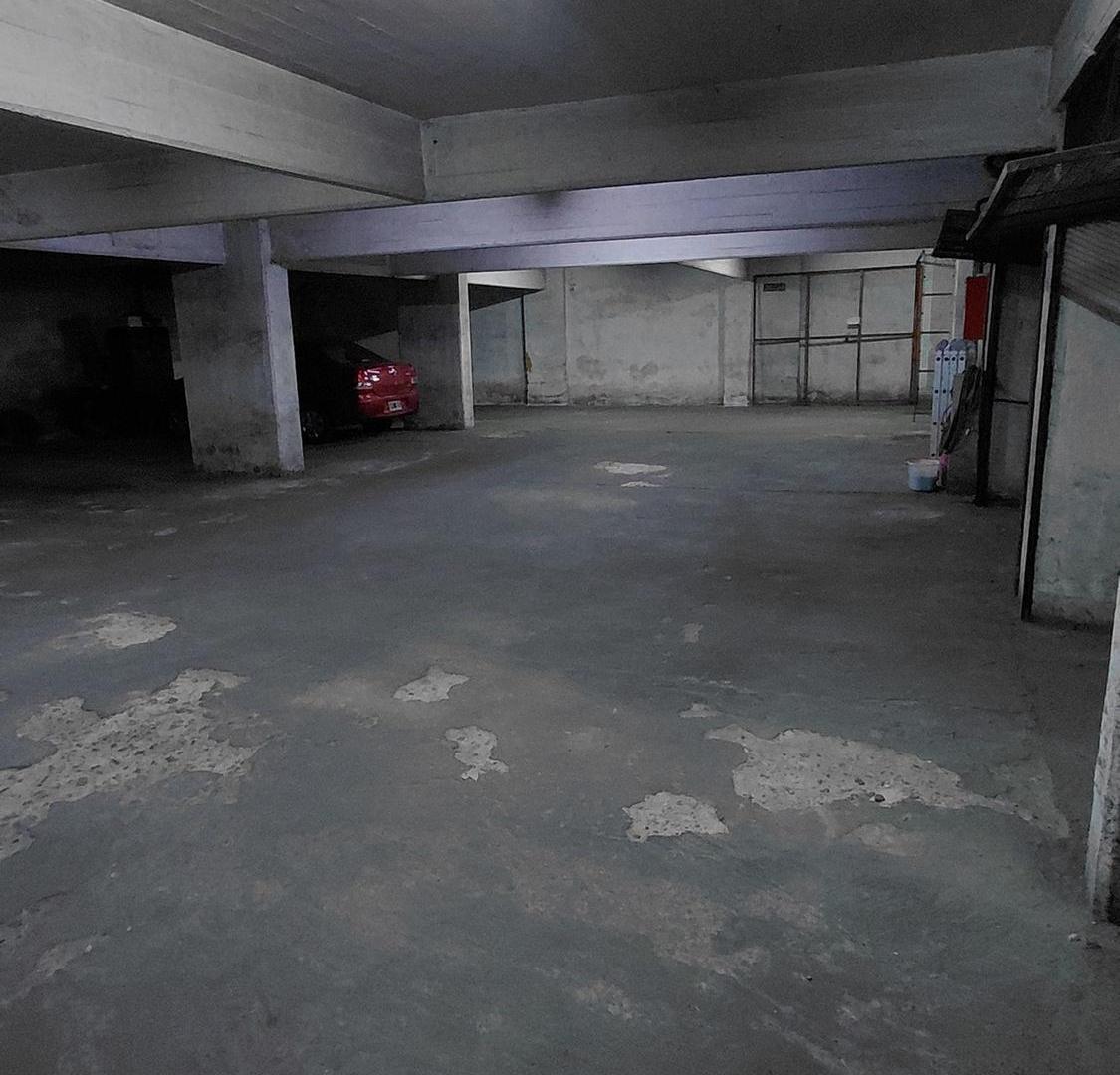 Foto de VENTA COCHERA AMPLIA CENTRO ROSARIO, imagen 1
