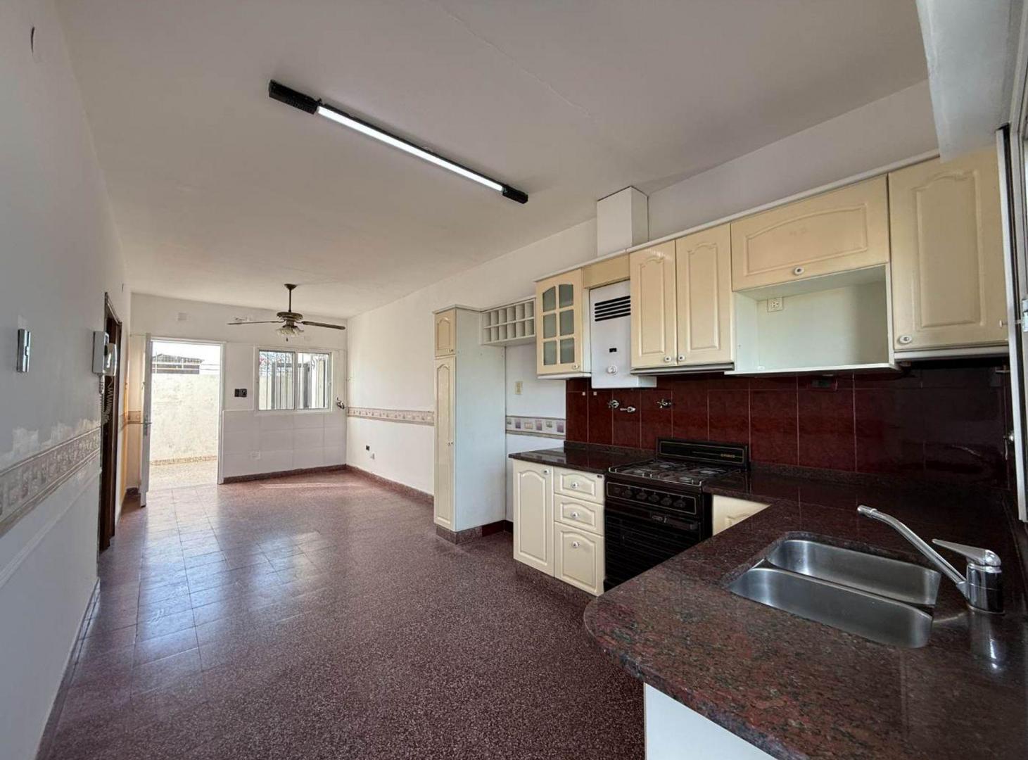 Foto de VENTA DEPARTAMENTO 3 DORMIS Y BALCON BARRIO CHINO, imagen 5