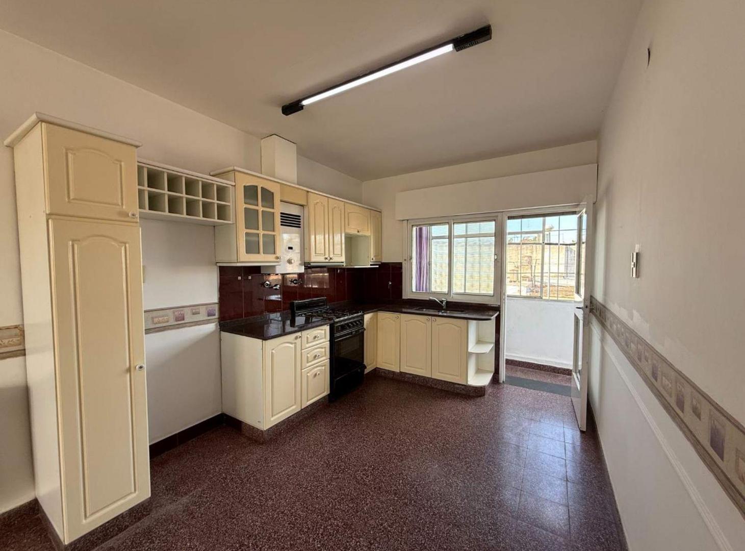 Foto de VENTA DEPARTAMENTO 3 DORMIS Y BALCON BARRIO CHINO, imagen 2