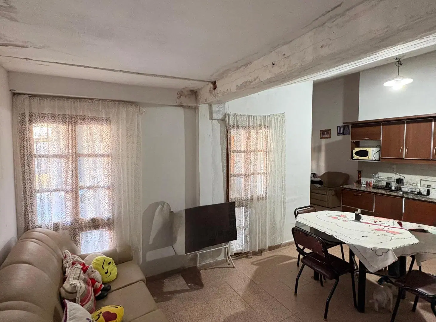 VENDO Casa 2 dormitorios en venta en René Favaloro 3