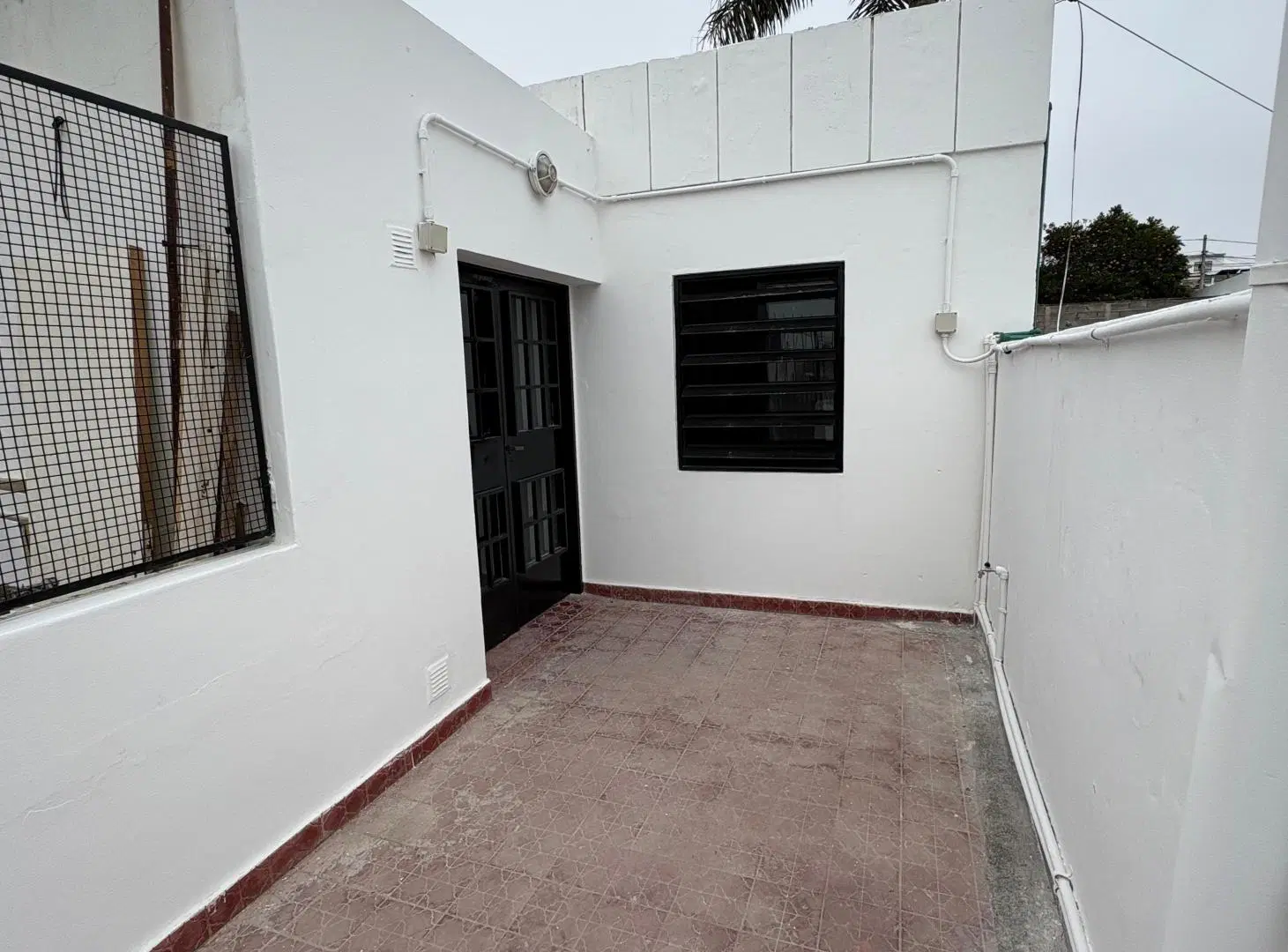 Alquilo Dpto 1 Dormitorio - con Patio, Barrio San Vicente 1