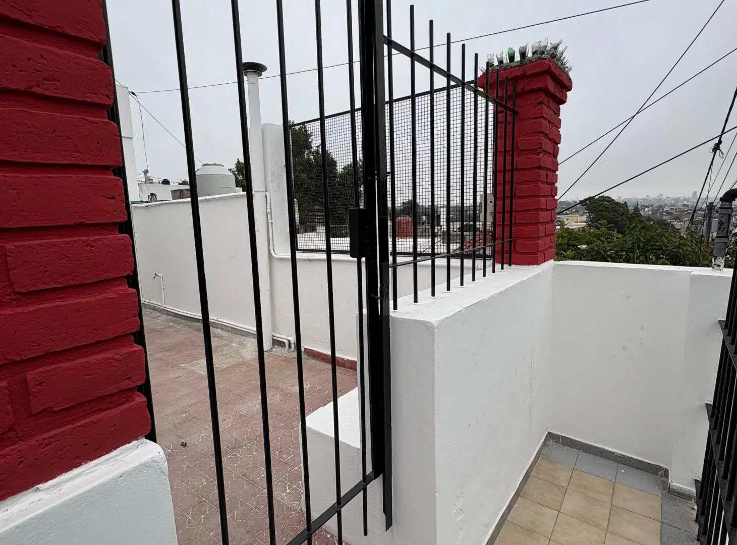 Alquilo Dpto 1 Dormitorio - con Patio, Barrio San Vicente 5