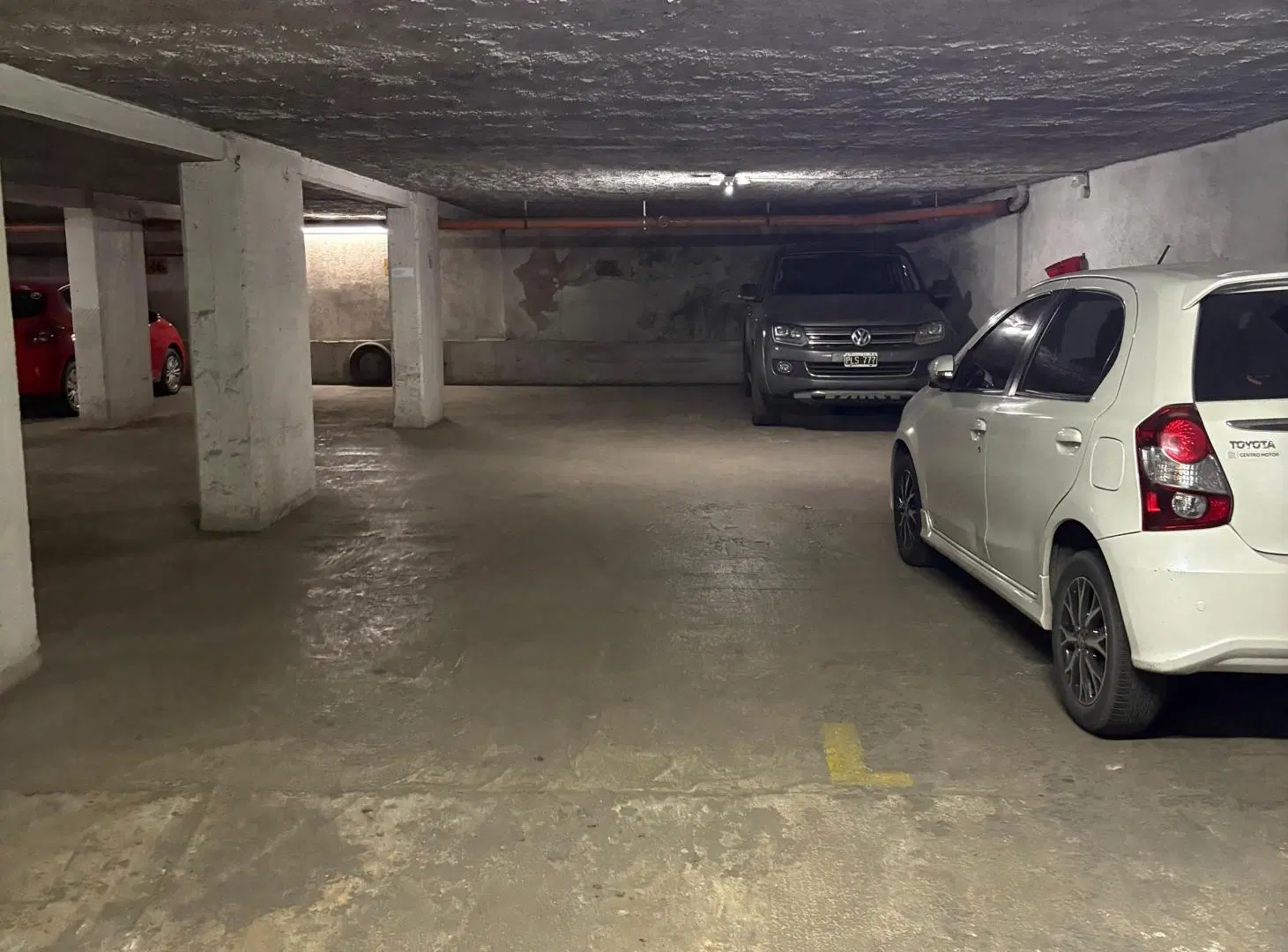 VENDO COCHERA EN NUEVA CORDOBA 5