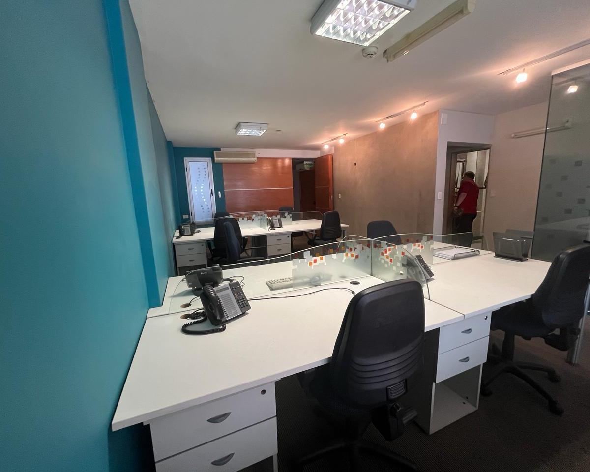 Oficina en Venta Piso Entero de 180 m en Excelente Estado. 4