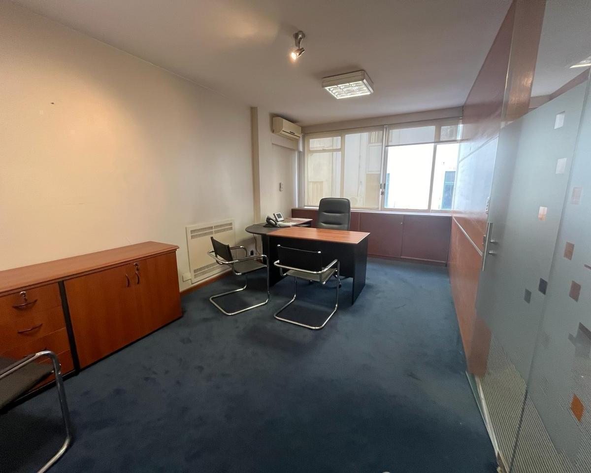 Oficina en Venta Piso Entero de 180 m en Excelente Estado. 5