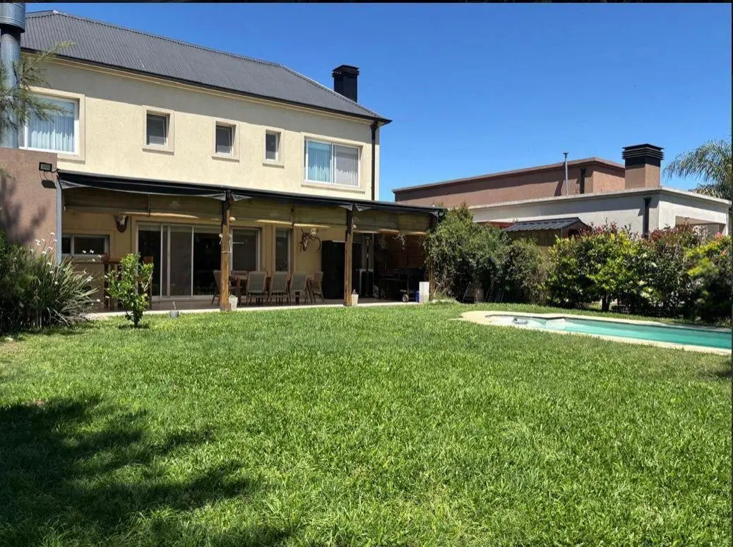 Barrio San Alfonso, Pilar de Este 4