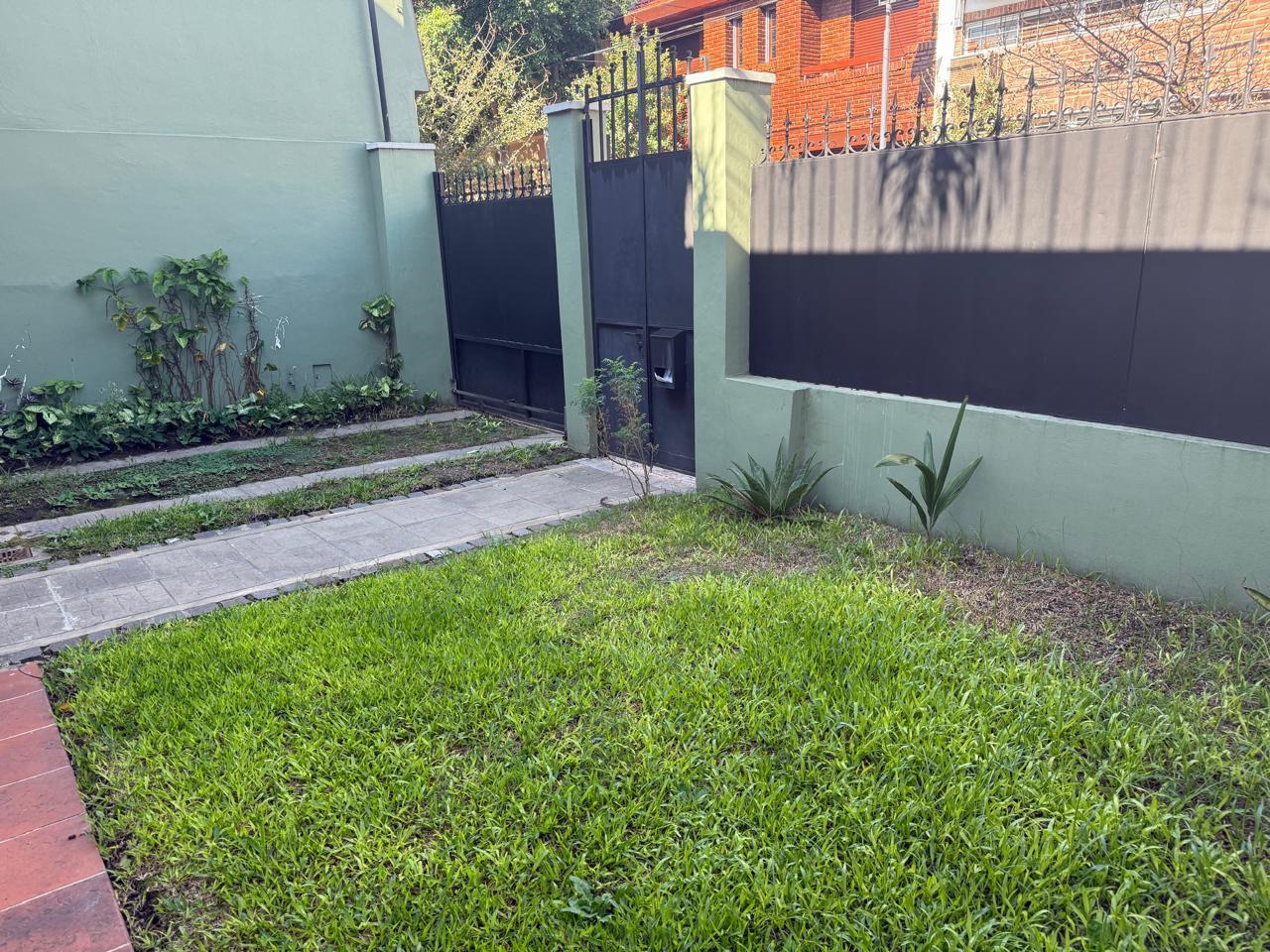 Alquiler Villa Devoto PH indpendiente reciclado. Master suite de 60 m2- Jardín - Cochera - Terraza