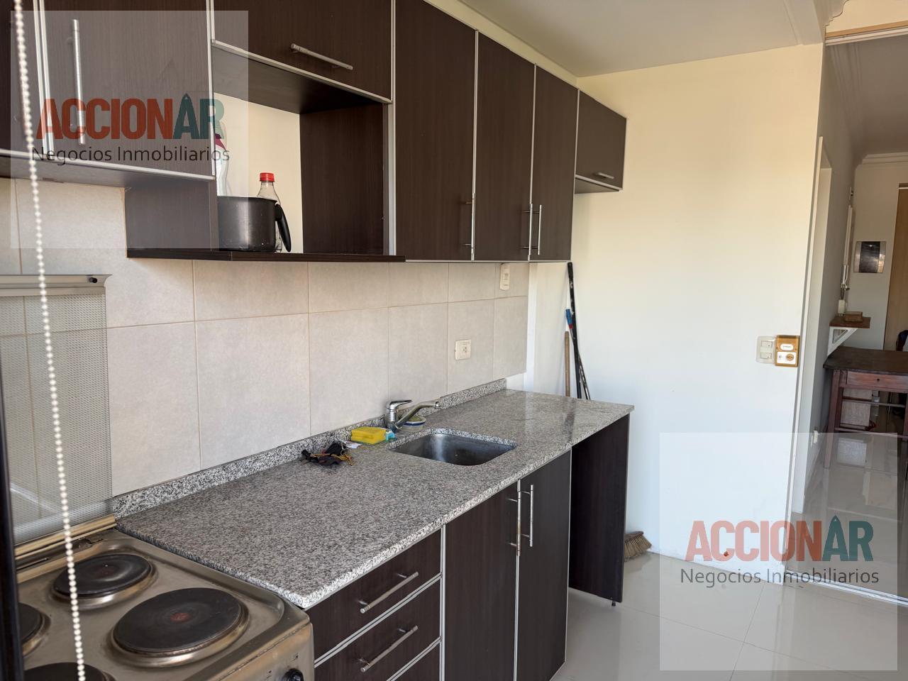 Foto de Monoambiente premium con balcón y luz natural en Floresta, imagen 3