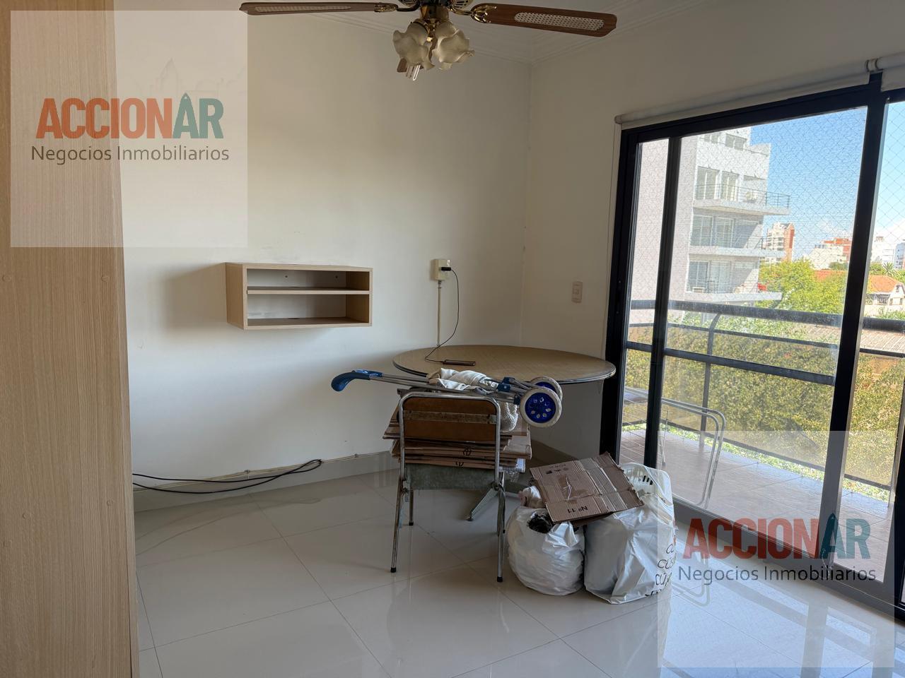 Foto de Monoambiente premium con balcón y luz natural en Floresta, imagen 1