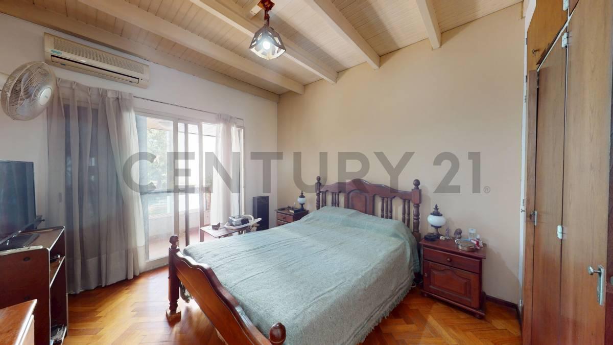 Venta Triplex Frente Al Parque Saavedra 4