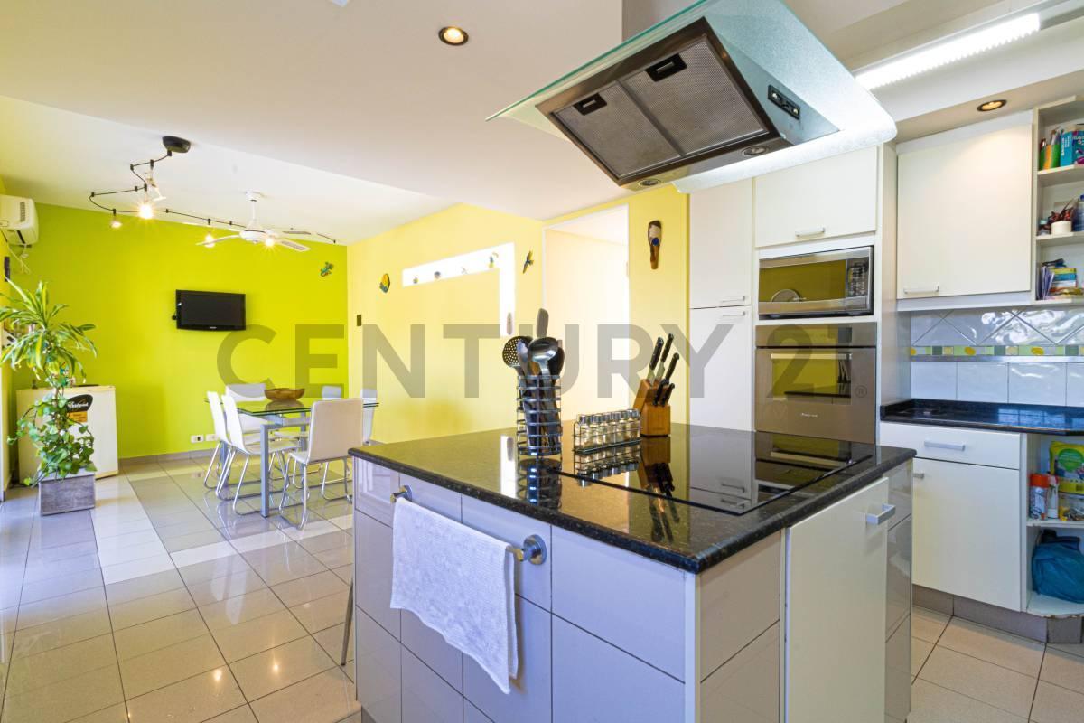 Departamento Dúplex en Venta con Parrilla y Cochera - Oportunidad en Villa del Parque, Buenos Aires 3