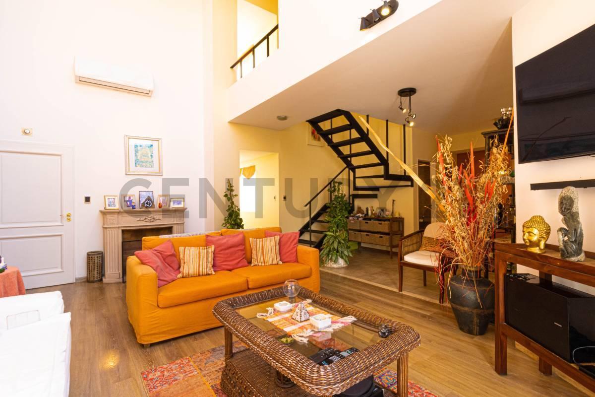 Departamento Dúplex en Venta con Parrilla y Cochera - Oportunidad en Villa del Parque, Buenos Aires 1