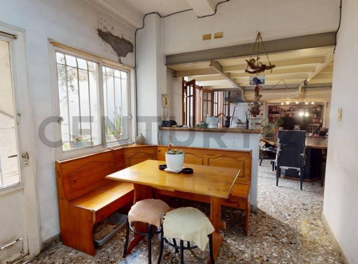 PH a reciclar con terraza y patio – 188 m² totales en Chacarita 4