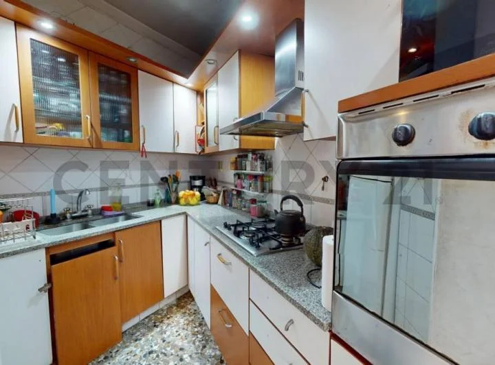 PH a reciclar con terraza y patio – 188 m² totales en Chacarita 2