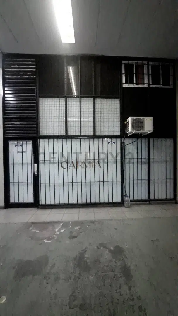 Alquiler local en galería, caballito 8