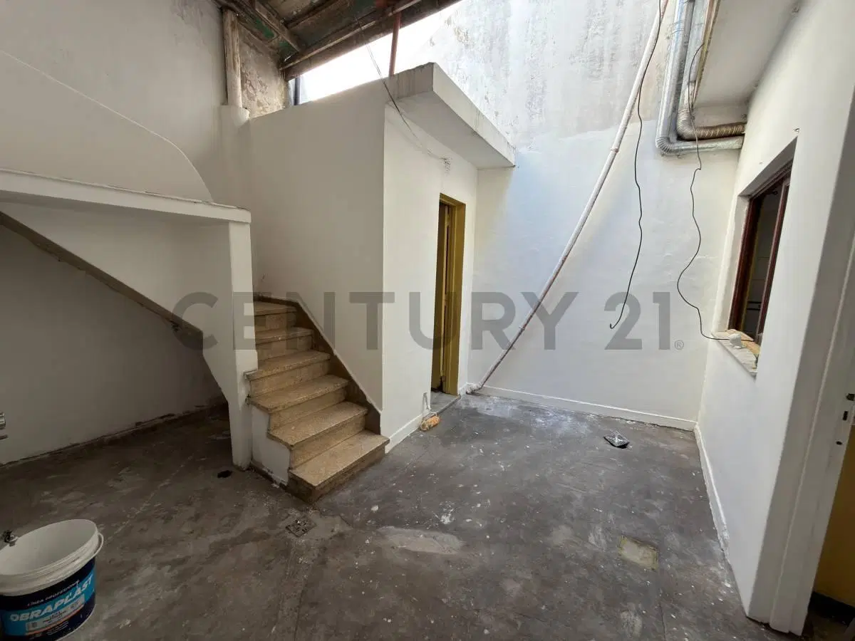ALQUILER COMERCIAL/VIVIENDA - CASA 13 AMBIENTES 4