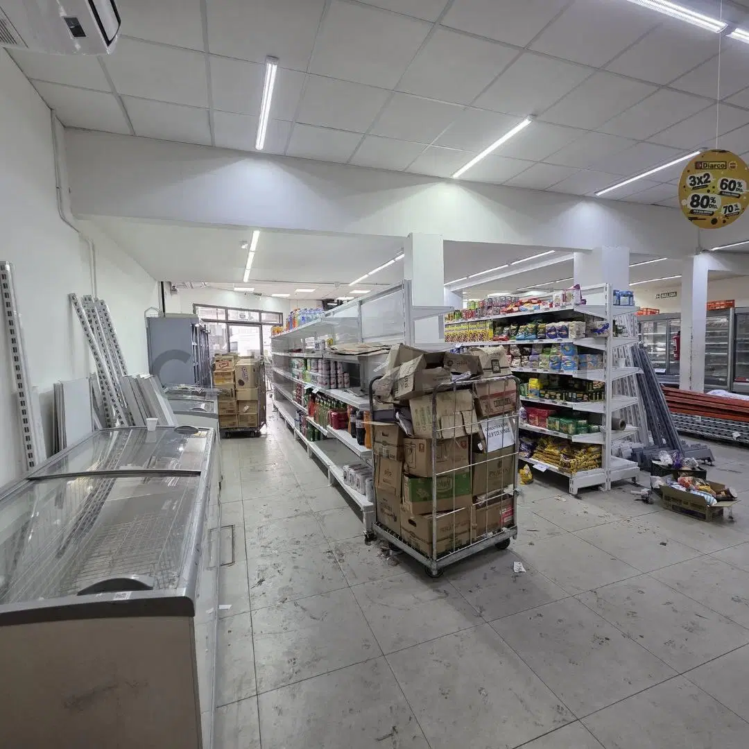 Alquiler Local Comercial en Esquina de Alto Impacto | 250 m² | Av. Independencia 2500 | Balvanera 3
