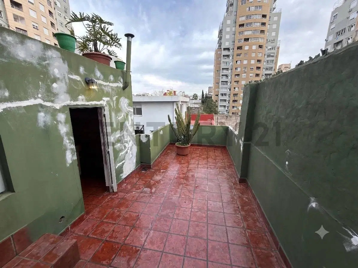 PH 5 AMBIENTES EN VENTA A REFACCIONAR - ALMAGRO 2
