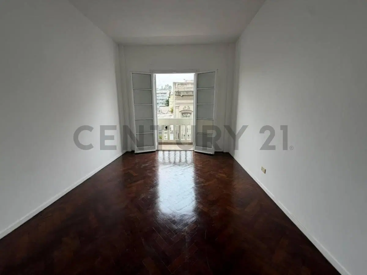 2 AMBIENTES EN ALQUILER CON BALCON - MONSERRAT 2