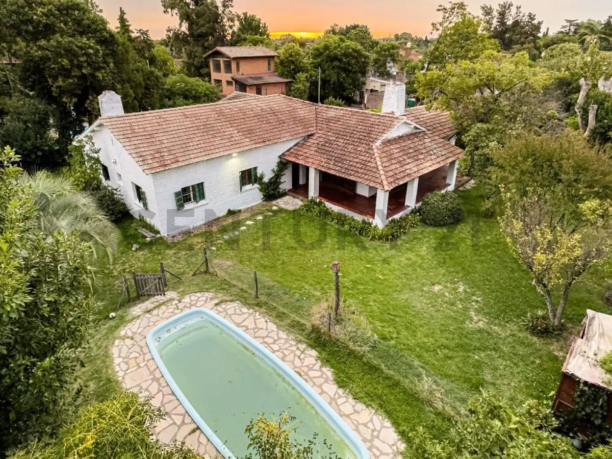 VENTA CASA 8 AMBIENTES BELLA VISTA CON PILETA 8