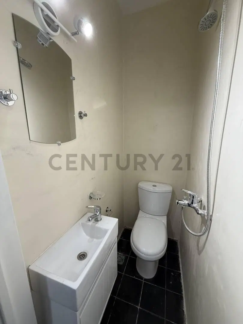 ALQUILER DEPARTAMENTO TRES AMBIENTES CON DEPENDENCIA 8