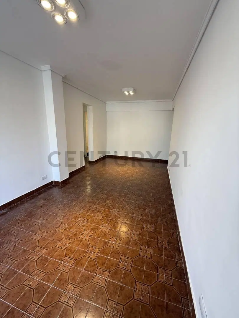 ALQUILER DEPARTAMENTO TRES AMBIENTES CON DEPENDENCIA 3